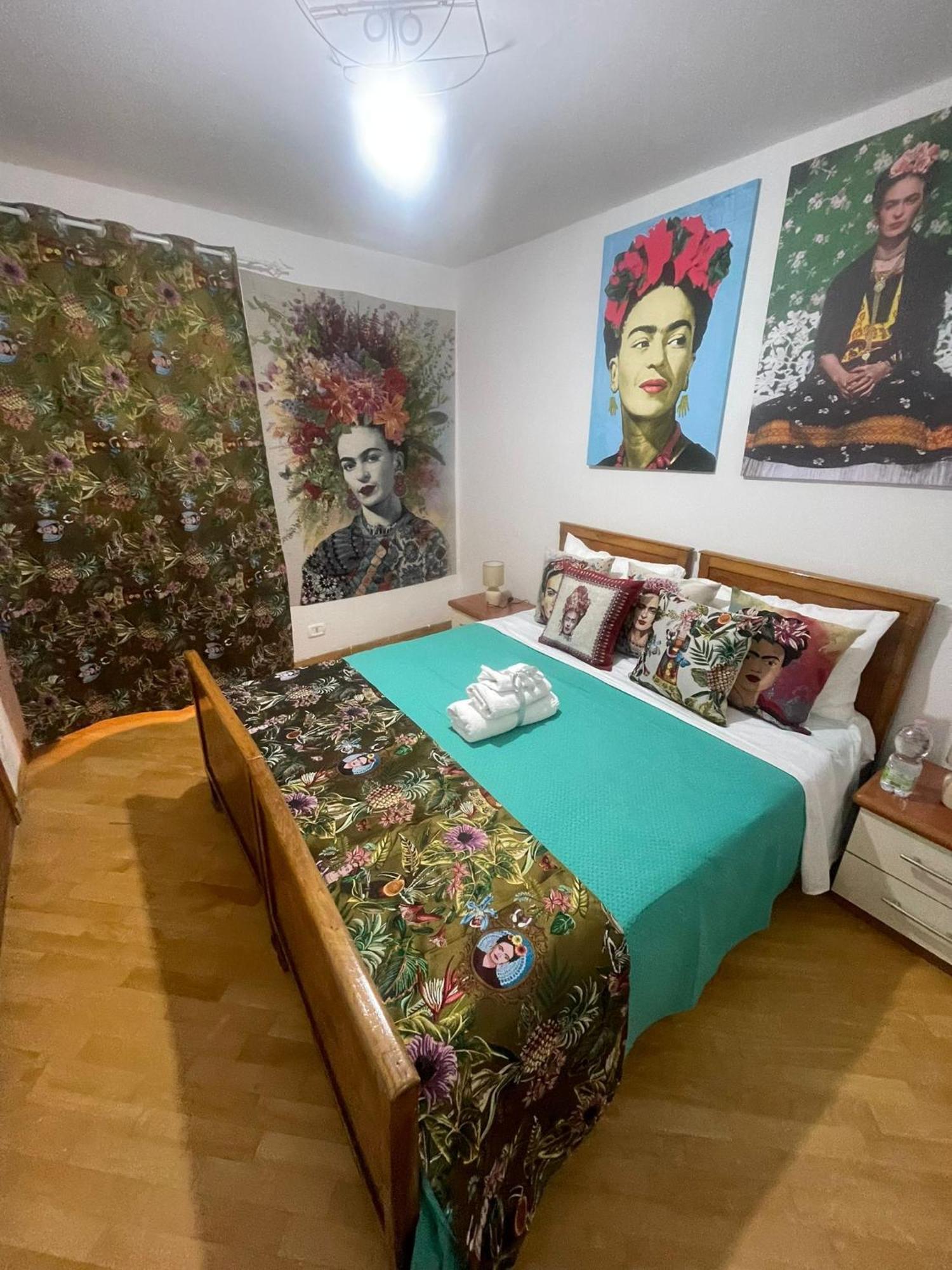 Plebiscito Charme Rooms نابولي المظهر الخارجي الصورة