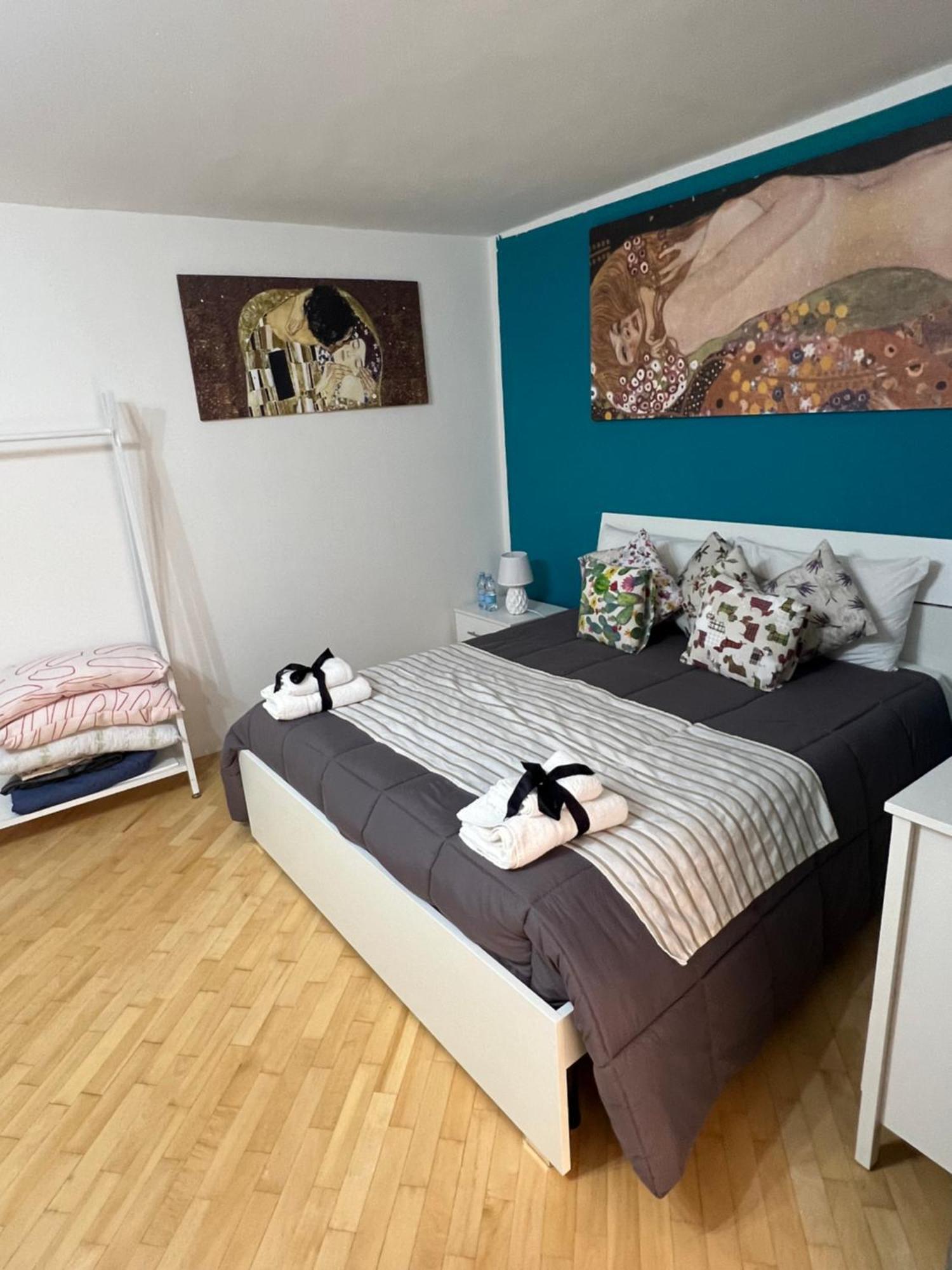 Plebiscito Charme Rooms نابولي المظهر الخارجي الصورة