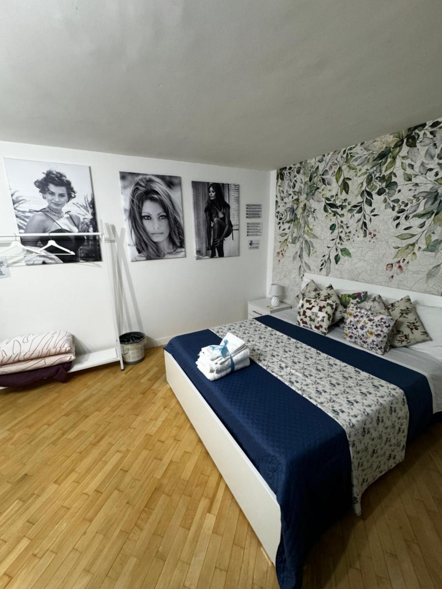 Plebiscito Charme Rooms نابولي المظهر الخارجي الصورة