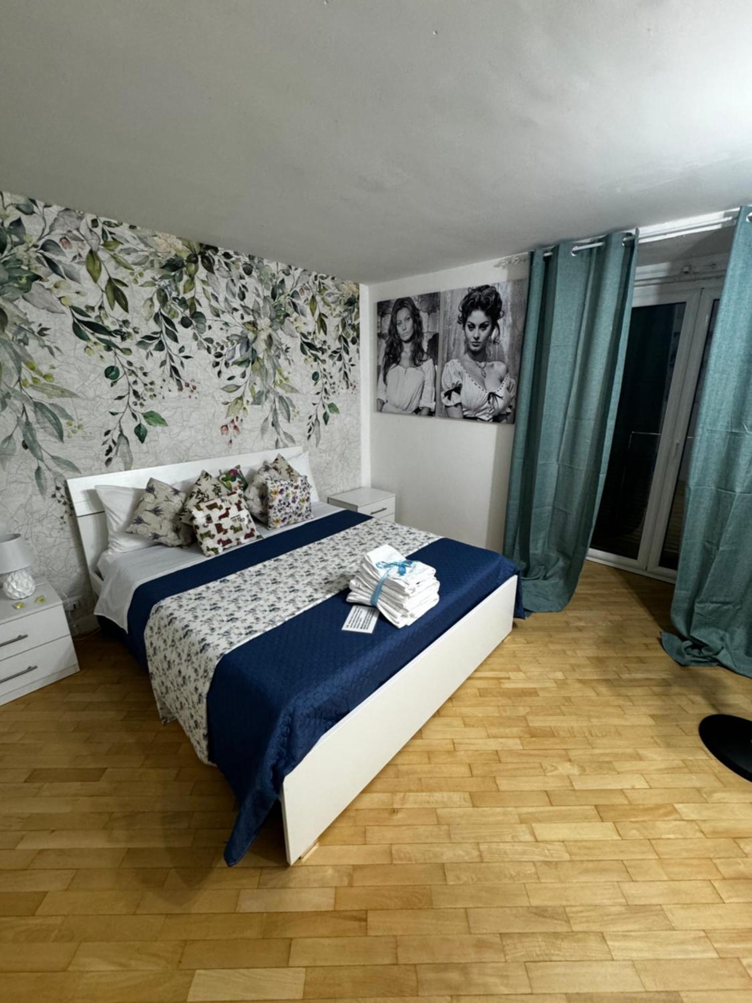 Plebiscito Charme Rooms نابولي المظهر الخارجي الصورة